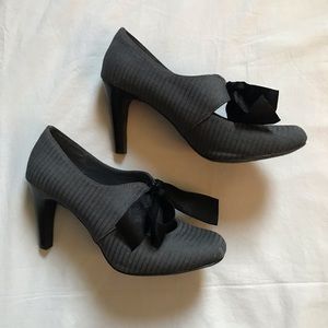 Ann Marino Lottery striped bow heels